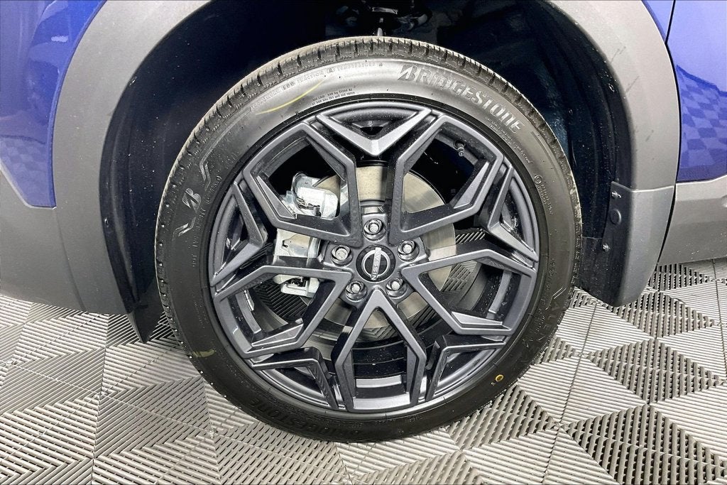 2027 Nissan Kicks SR