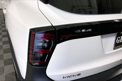 2026 Nissan Kicks SR