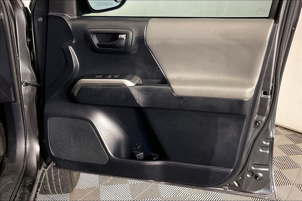 2019 Toyota Tacoma SR5 V6