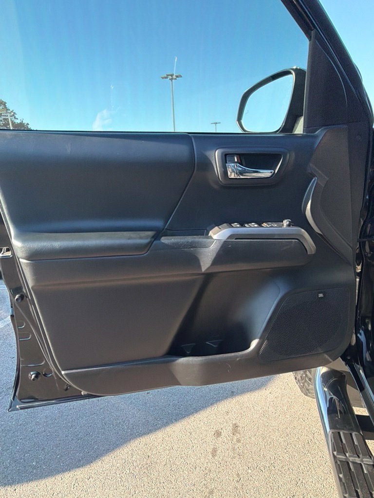 2022 Toyota Tacoma Limited V6