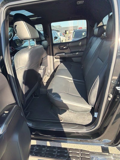 2022 Toyota Tacoma Limited V6