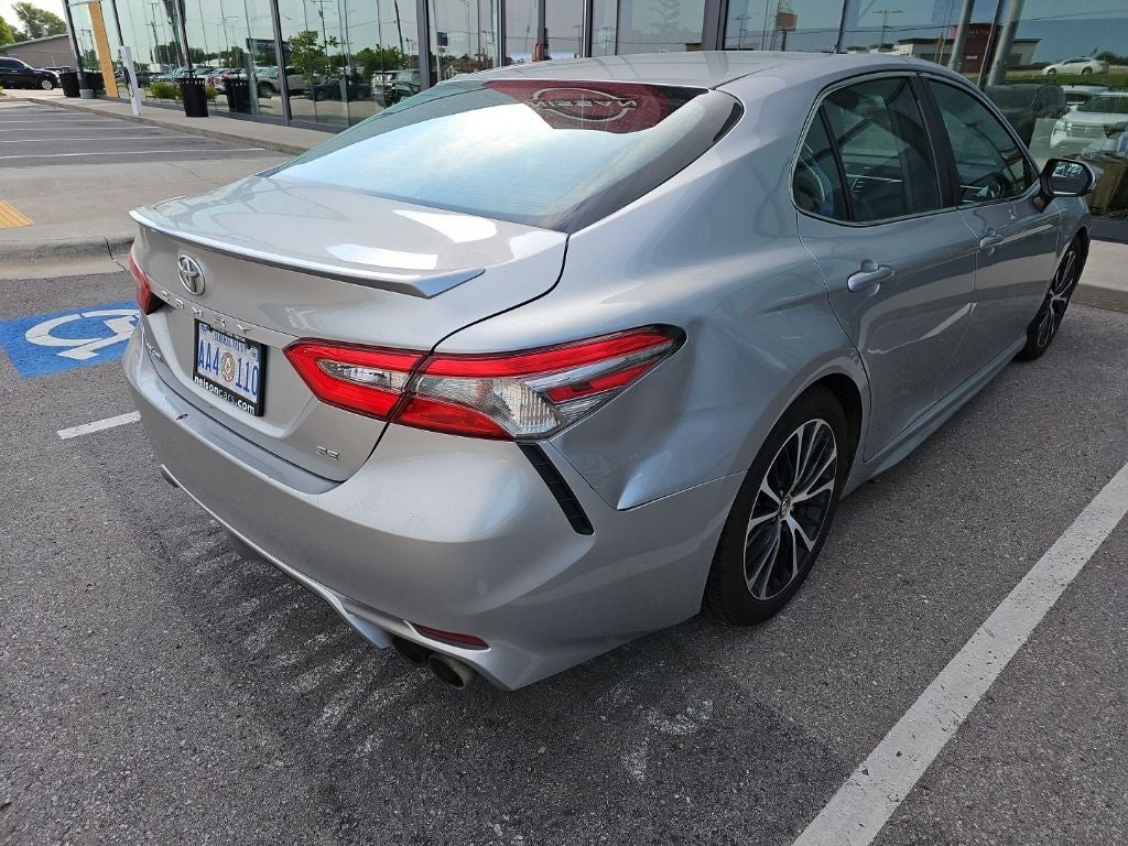 2018 Toyota Camry SE