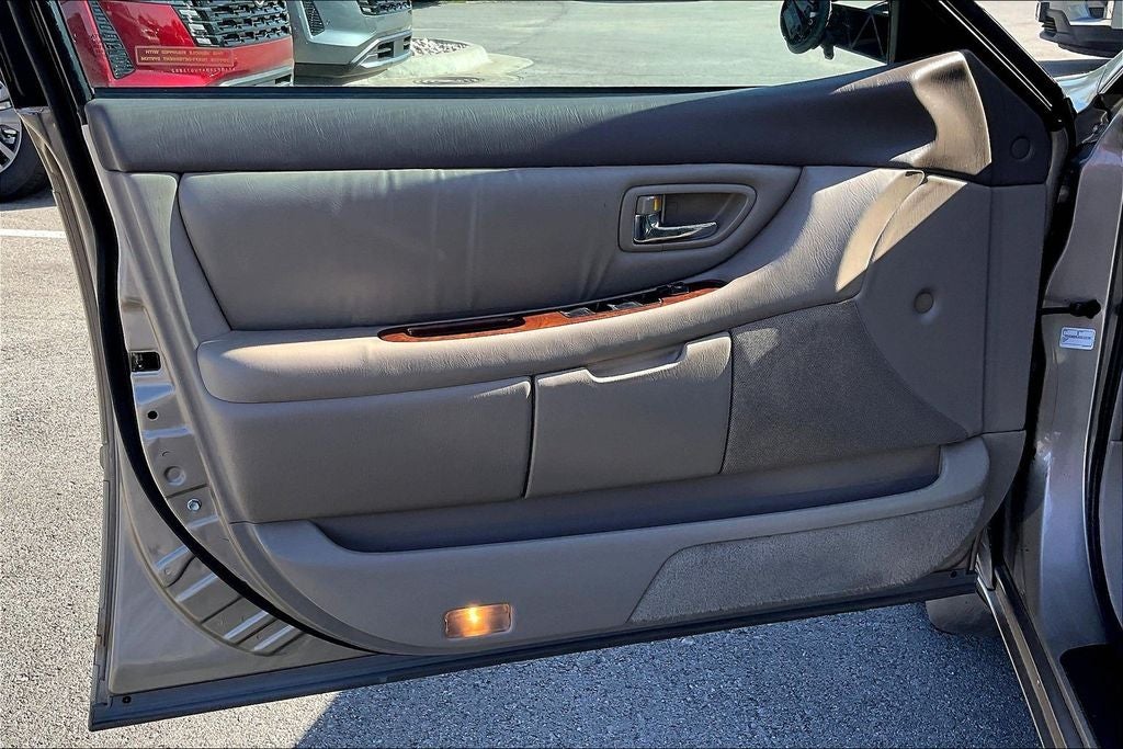 2000 Toyota Avalon XL