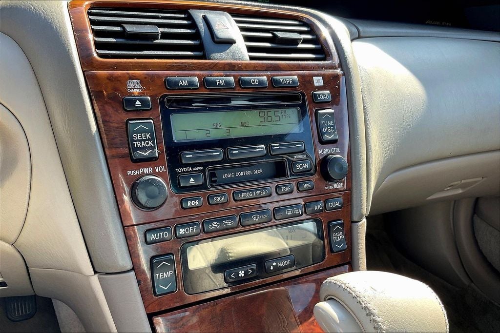 2000 Toyota Avalon XL