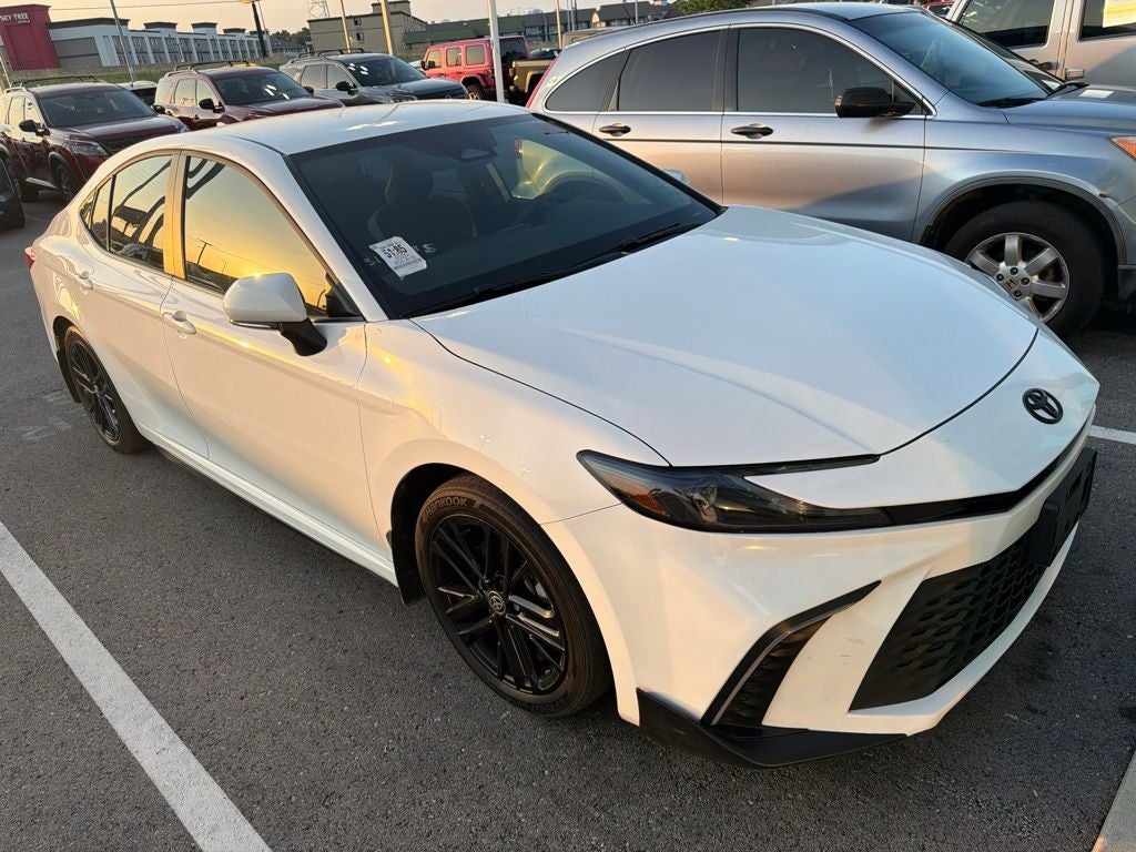 2025 Toyota Camry SE