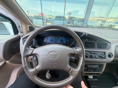 2003 Toyota Sienna LE