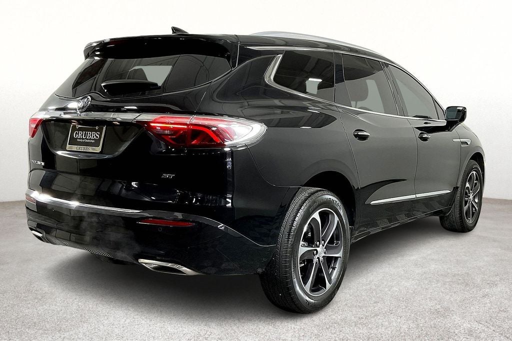 2022 Buick Enclave Essence