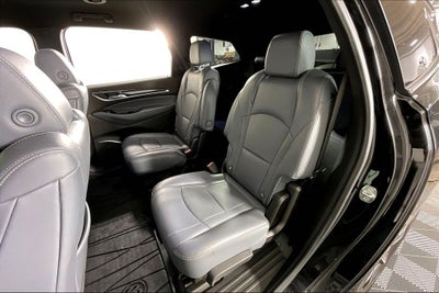 2022 Buick Enclave Essence