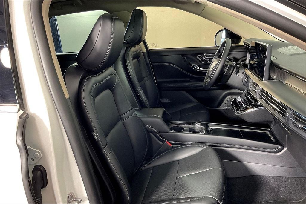 2026 Lincoln Corsair Premiere W/ Panoramic Sunroof