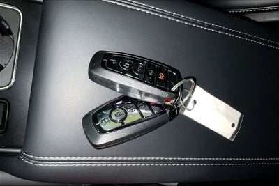 2026 Lincoln Corsair Premiere W/ Panoramic Sunroof