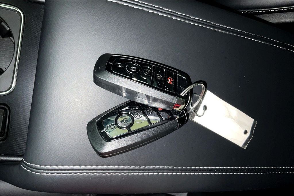 2026 Lincoln Corsair Premiere W/ Panoramic Sunroof