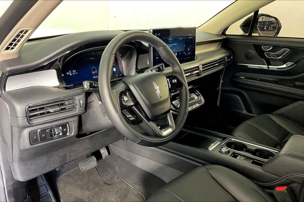 2026 Lincoln Corsair Premiere W/ Panoramic Sunroof