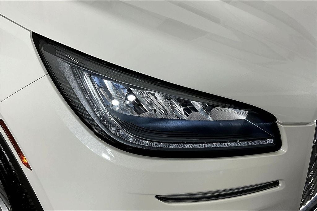 2026 Lincoln Corsair Premiere W/ Panoramic Sunroof