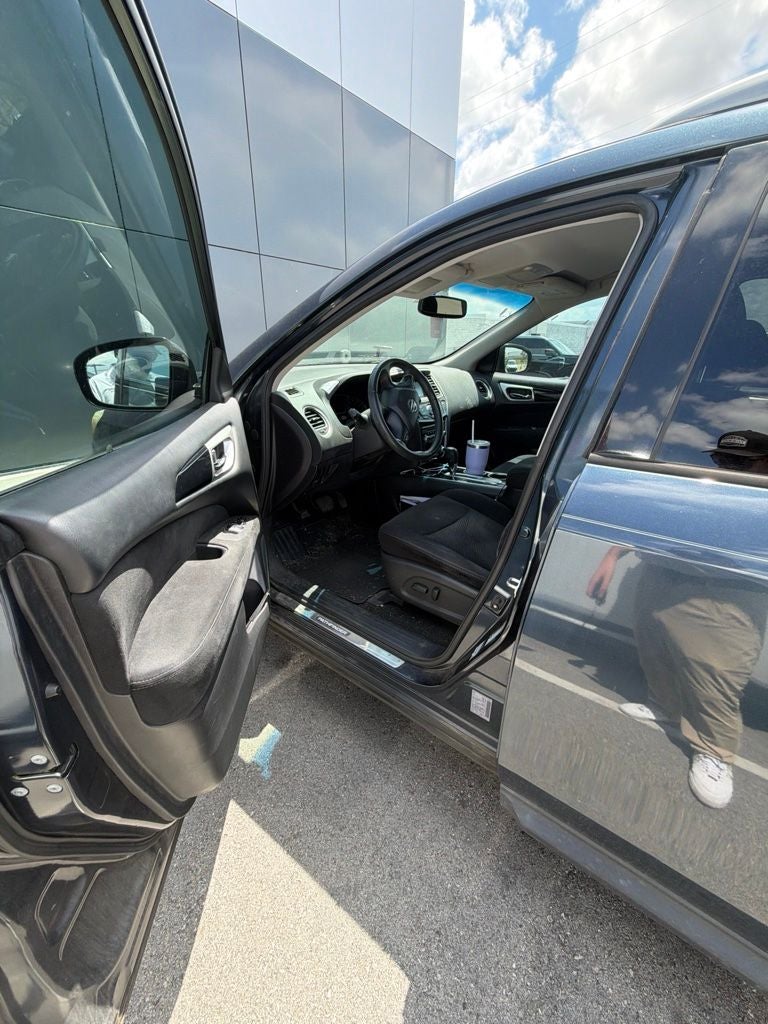 2015 Nissan Pathfinder SV