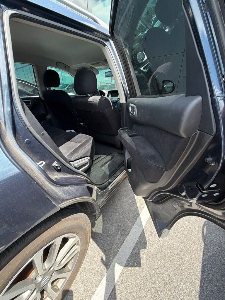 2015 Nissan Pathfinder SV