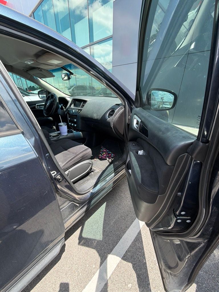 2015 Nissan Pathfinder SV