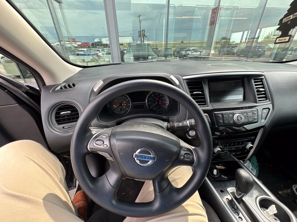 2014 Nissan Pathfinder S