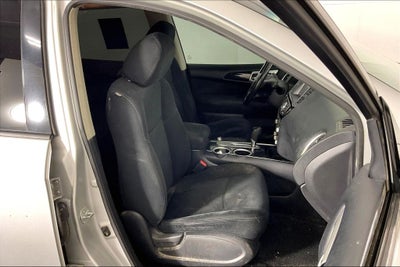 2015 Nissan Pathfinder SV