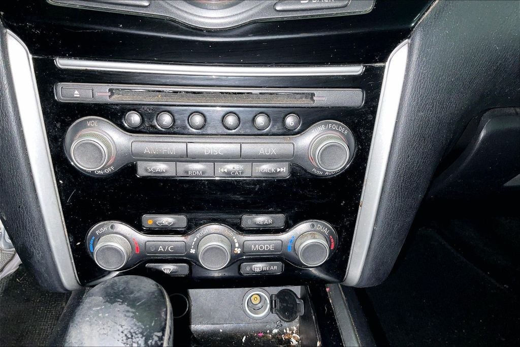 2015 Nissan Pathfinder SV