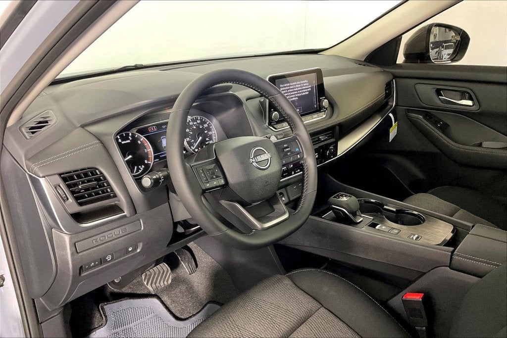 2027 Nissan Rogue SV