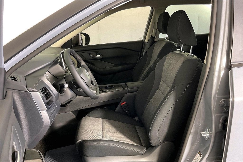 2027 Nissan Rogue SV