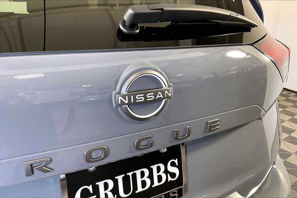2027 Nissan Rogue SV