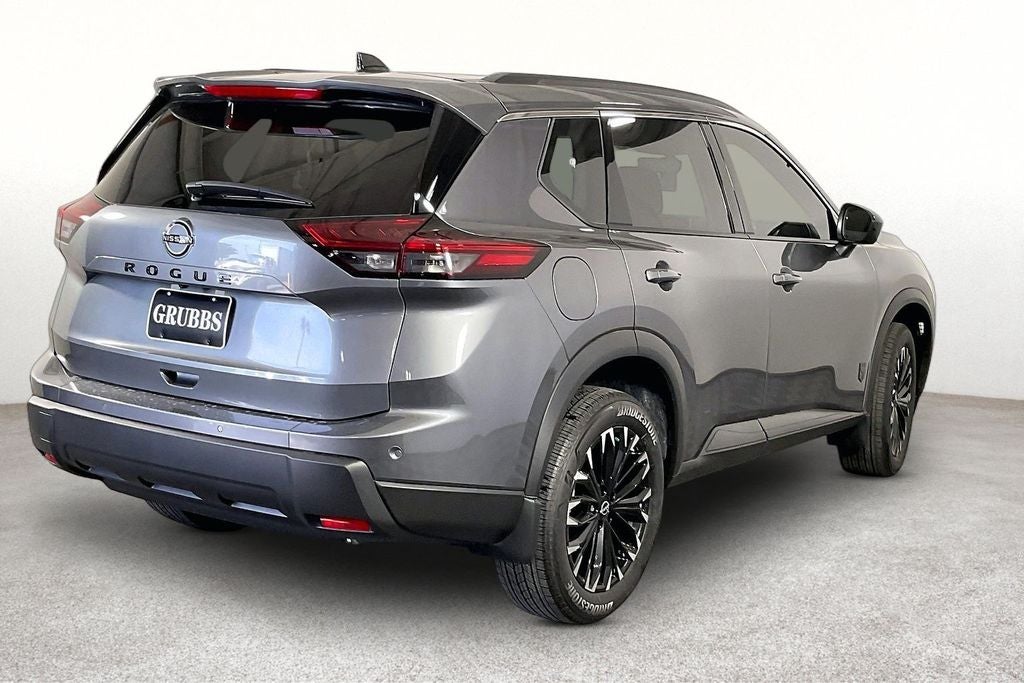 2026 Nissan Rogue Dark Armor™