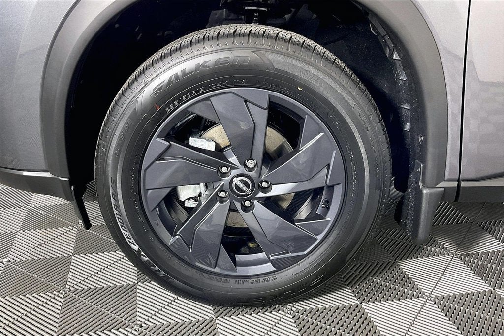 2027 Nissan Rogue SV