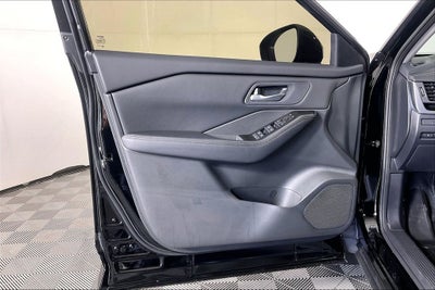 2027 Nissan Rogue SV