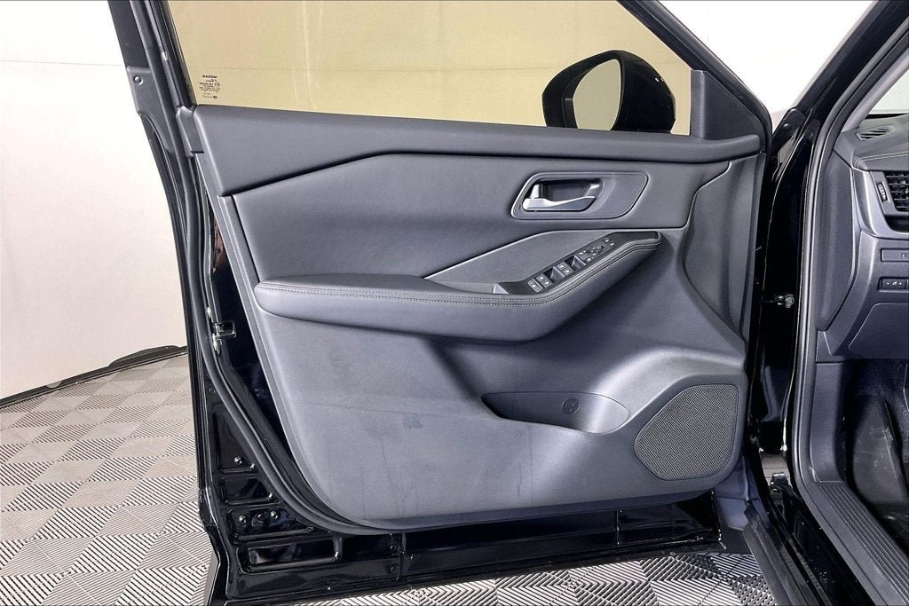 2027 Nissan Rogue SV