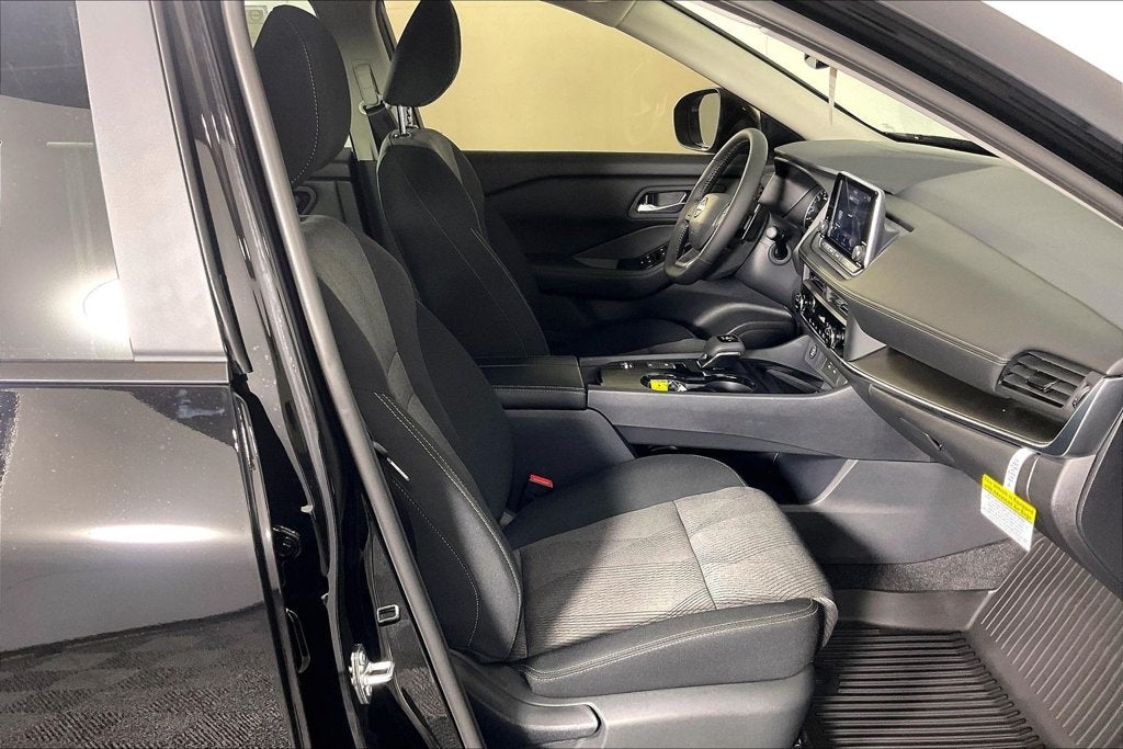 2027 Nissan Rogue SV
