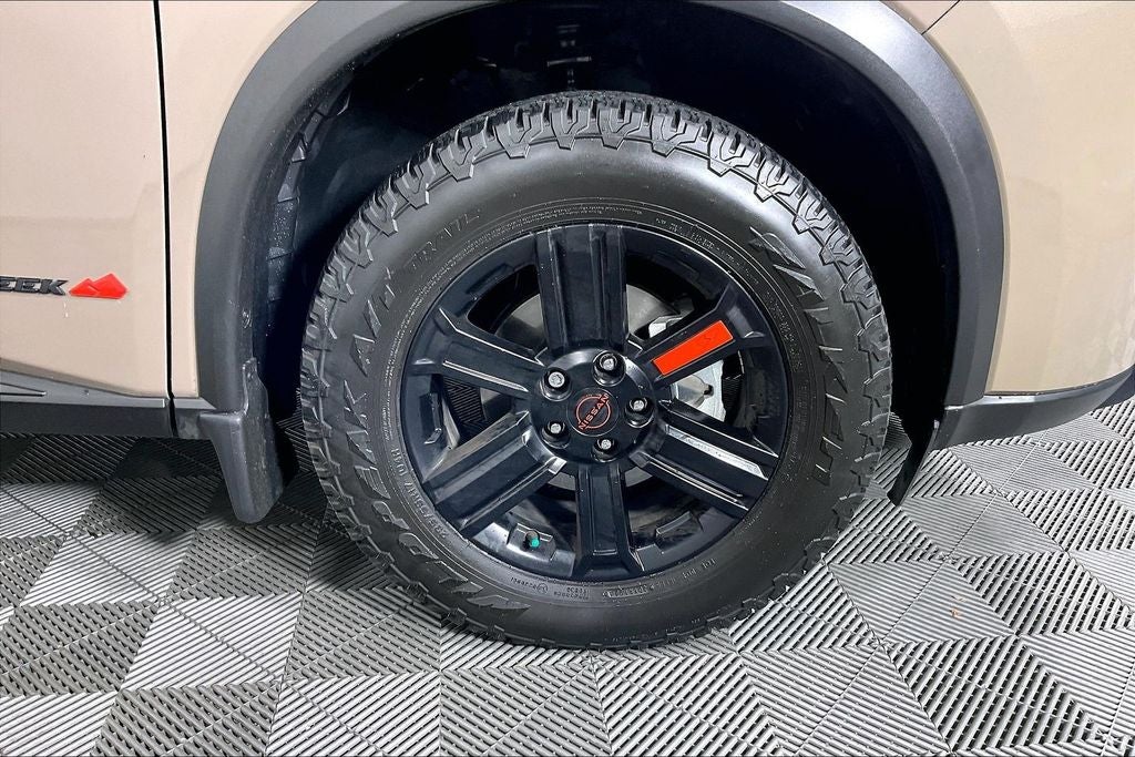 2025 Nissan Rogue Rock Creek®