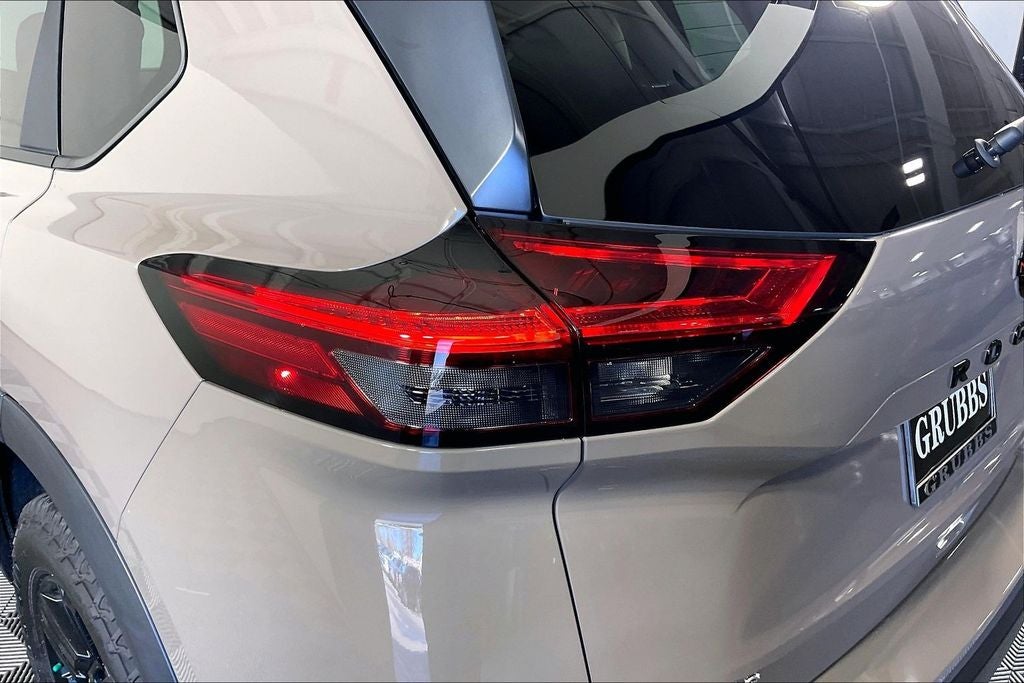 2025 Nissan Rogue Rock Creek®