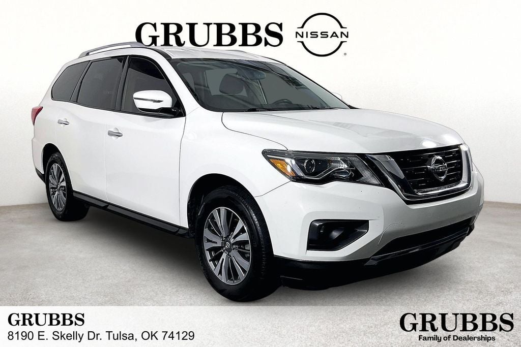 2019 Nissan Pathfinder SV 4WD's photo
