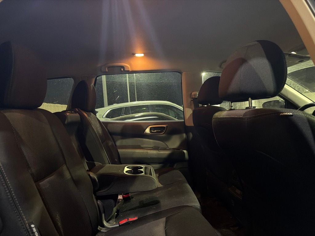 2018 Nissan Pathfinder SV