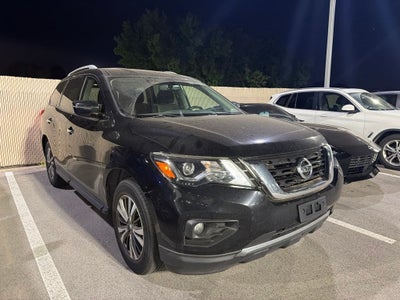 2018 Nissan Pathfinder SV
