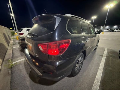 2018 Nissan Pathfinder SV