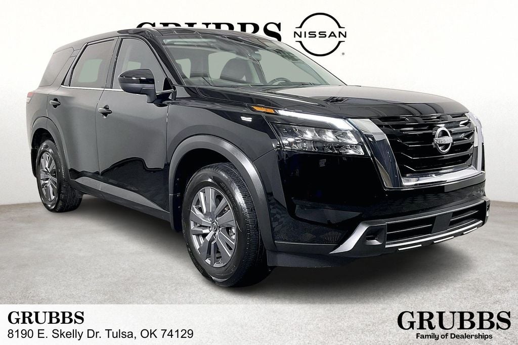 2025 Nissan Pathfinder S