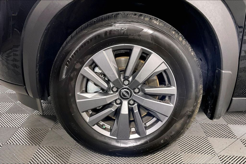 2025 Nissan Pathfinder S