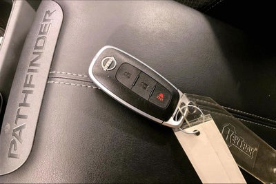 2025 Nissan Pathfinder S