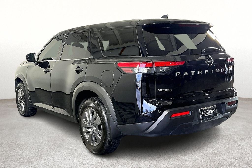 2025 Nissan Pathfinder S