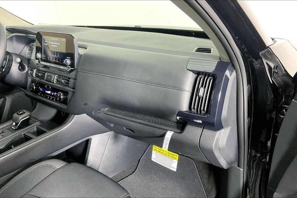 2025 Nissan Pathfinder S