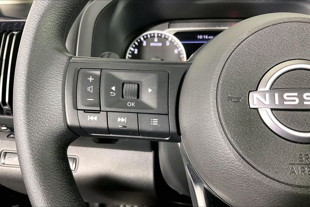 2025 Nissan Pathfinder S