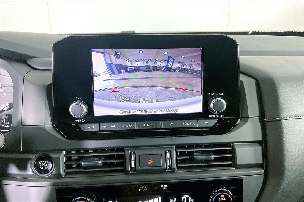 2025 Nissan Pathfinder S