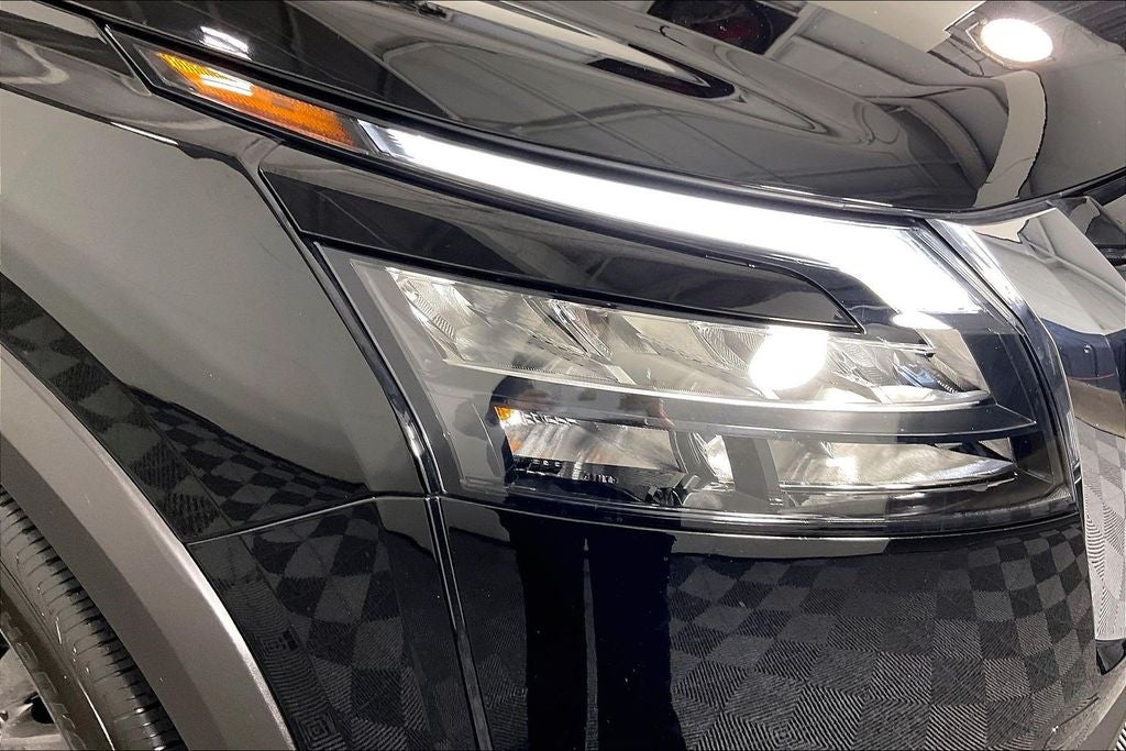 2025 Nissan Pathfinder S