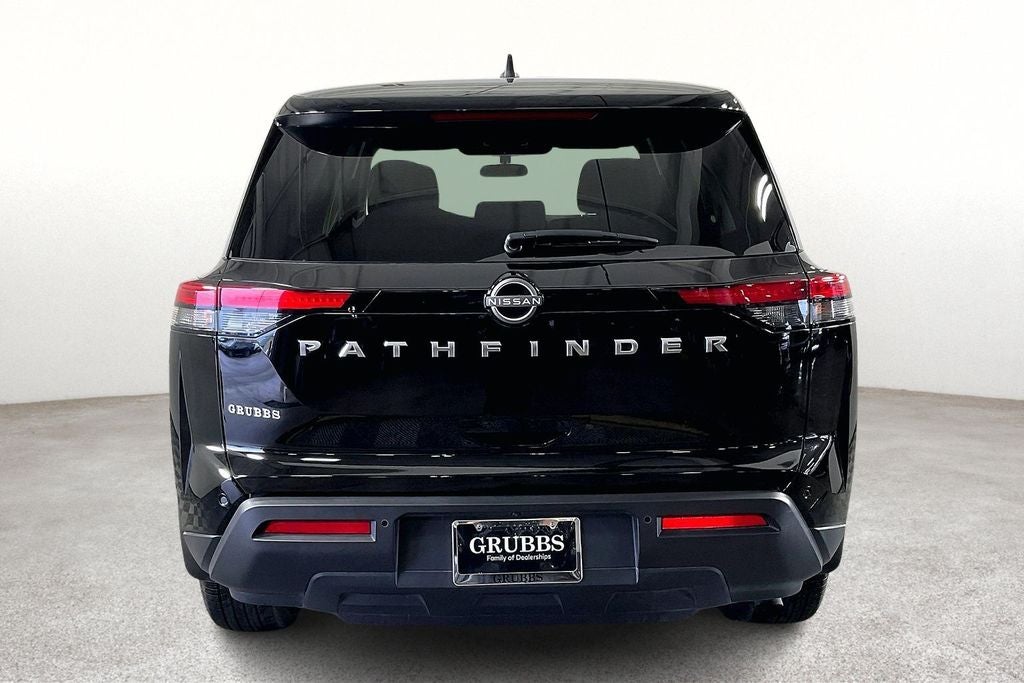 2025 Nissan Pathfinder S