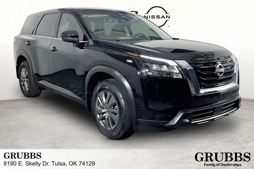 2025 Nissan Pathfinder S