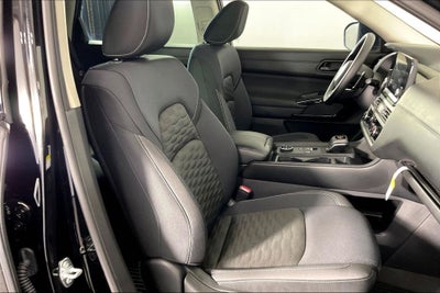 2025 Nissan Pathfinder S