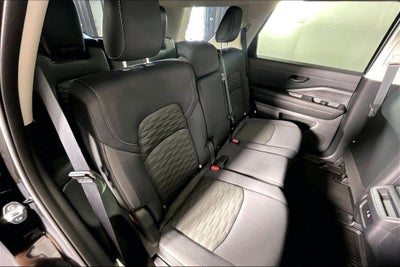 2025 Nissan Pathfinder S