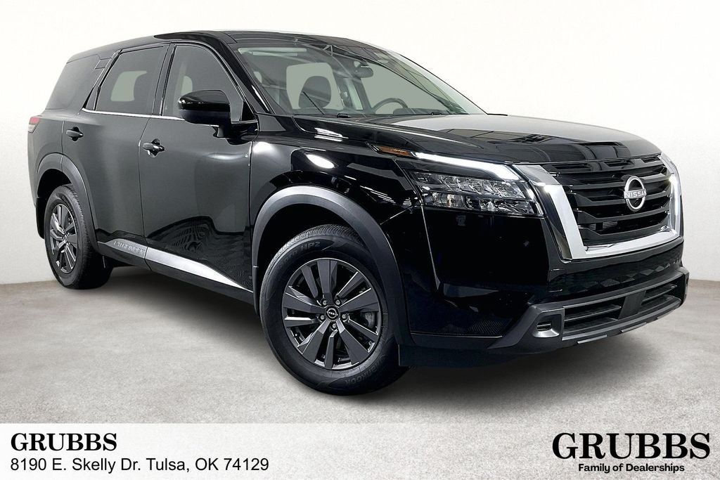 2025 Nissan Pathfinder S
